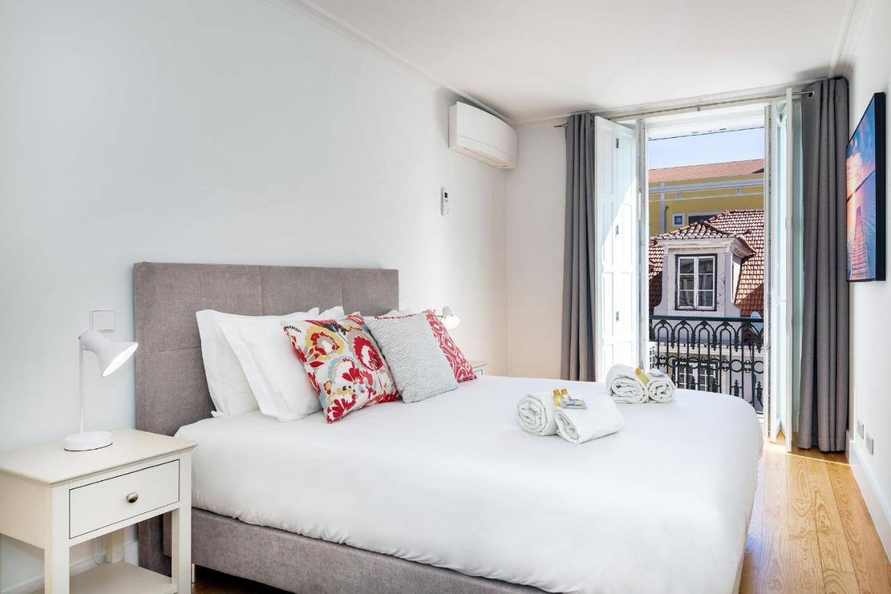 Amazing 1Bdr Apartment In Chiado By Lovelystay リスボン エクステリア 写真
