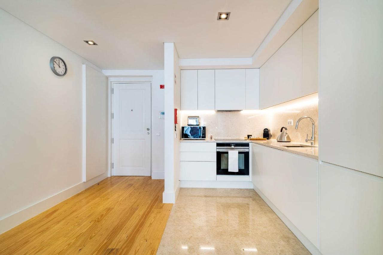 Amazing 1Bdr Apartment In Chiado By Lovelystay リスボン エクステリア 写真