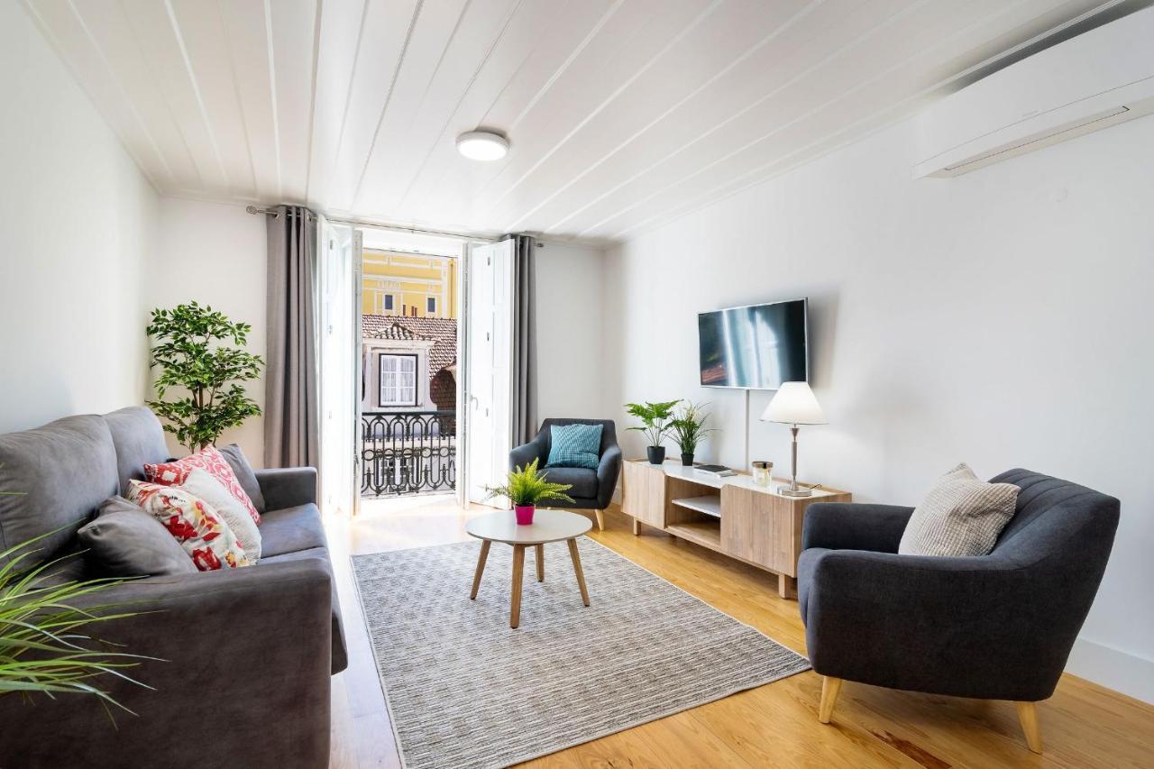 Amazing 1Bdr Apartment In Chiado By Lovelystay リスボン エクステリア 写真